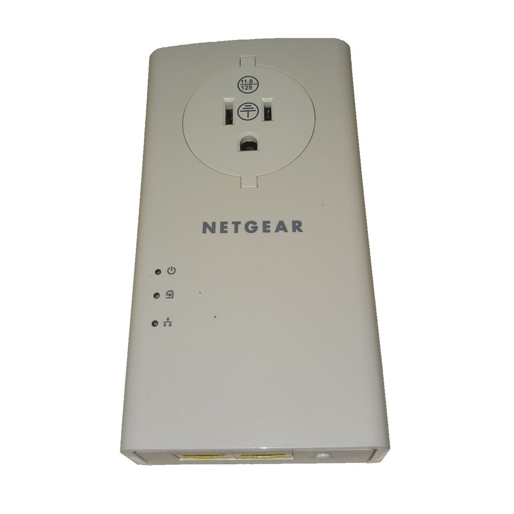 Netgear Powerline 2000 + Extra Outlet PLP2000 Gigabit Ethernet Adapter White
